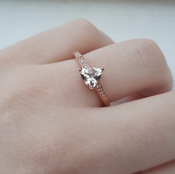 SOLD Marropino Morganite engagement ring - Picture 2 of 12